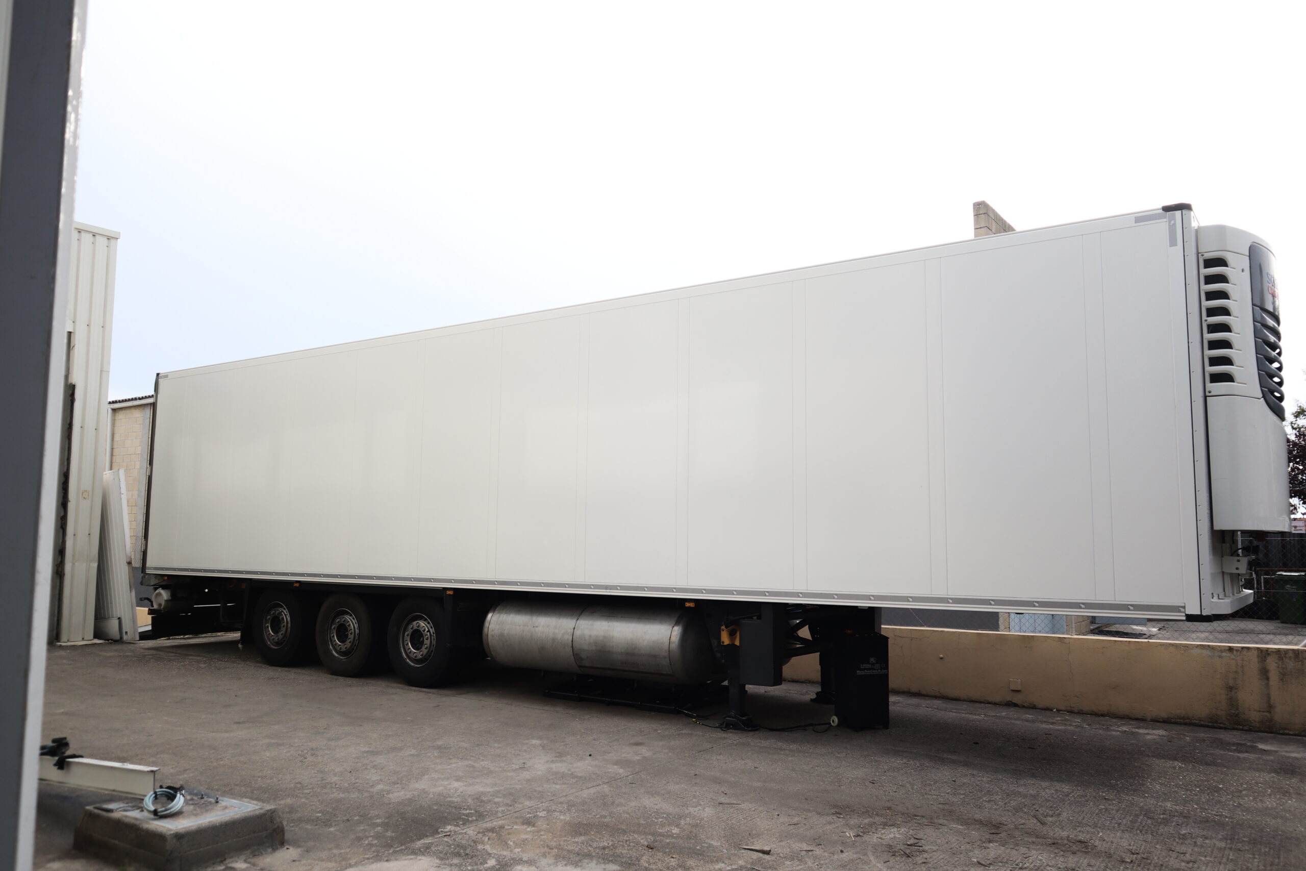 Spanish COOLERGY has started the conversion of a heavy duty refrigerated truck to LH2